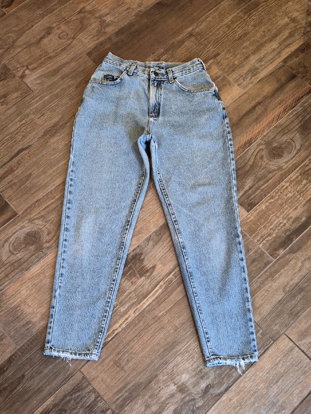 Vtg Lee High Rise Slightly Distressed Mom Jeans, Size 26